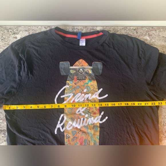 H&M Divided Skateboarding Shirt - Picture 3 of 6